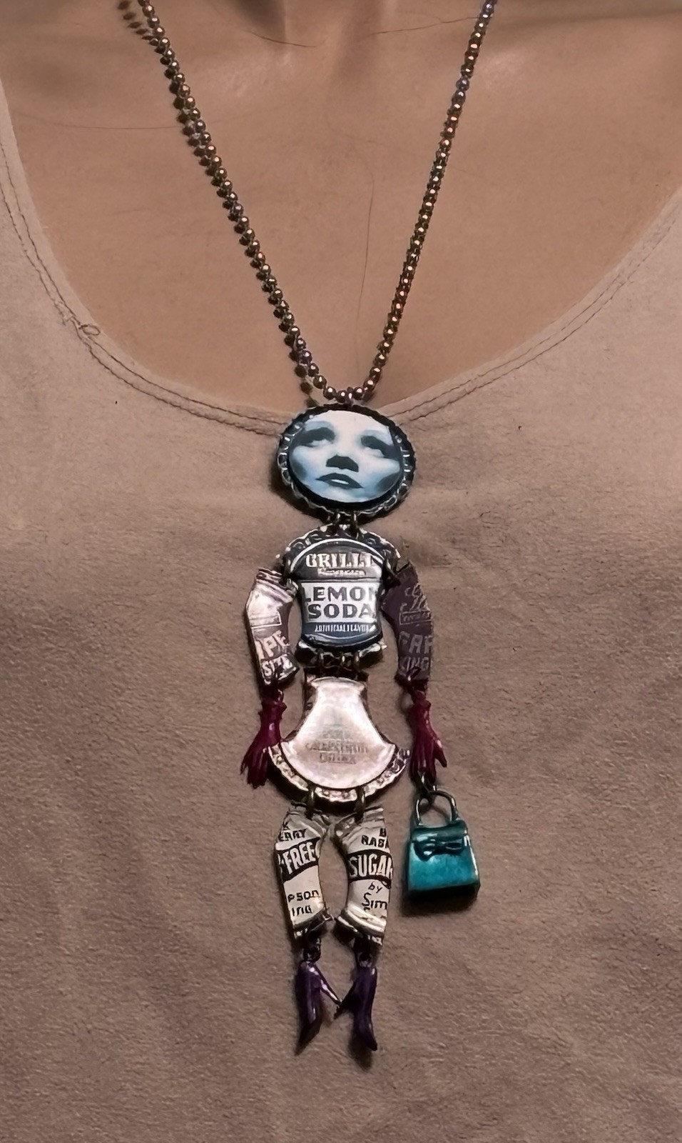 JANET COOPER VINTAGE BOTTLE CAP MARLENE DIETRICH DOLL PIN/PENDENT NECKLACE
