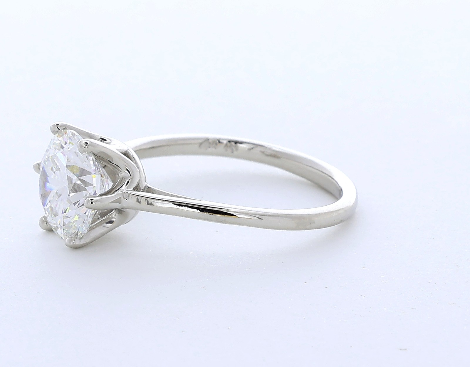 Solitaire Engagement Ring Classic 14K Gold 2.52 CT Round Lab-Grown Diamond E VS1