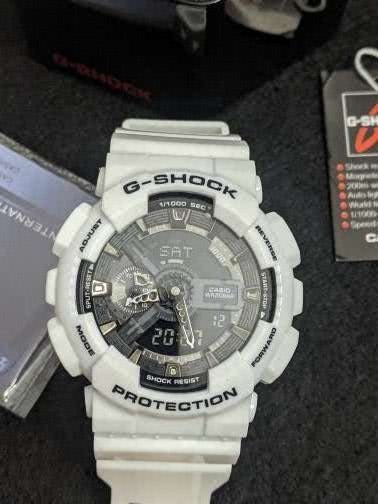 Casio G-Shock GA110 Analog Digital Sports White Resin Dual Display Watch W/Box