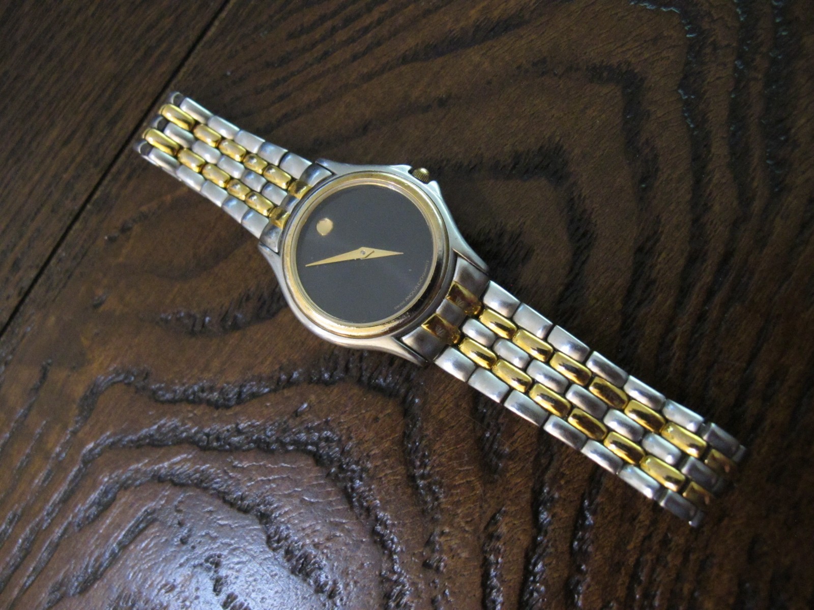 Movado Museum Swiss Women’s Quartz Watch Two-Tone Steel Bracelet NEW BATTERY