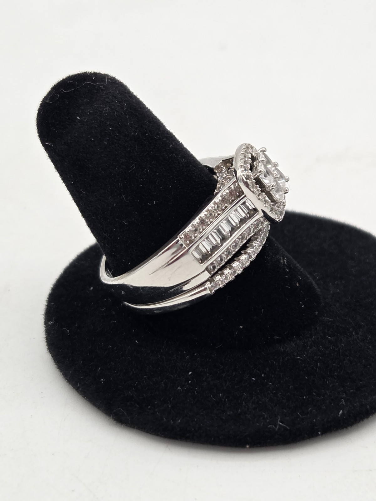 Fuzion Creations 925 Sterling Silver CZ 2 Piece Wedding Ring Set Size 8