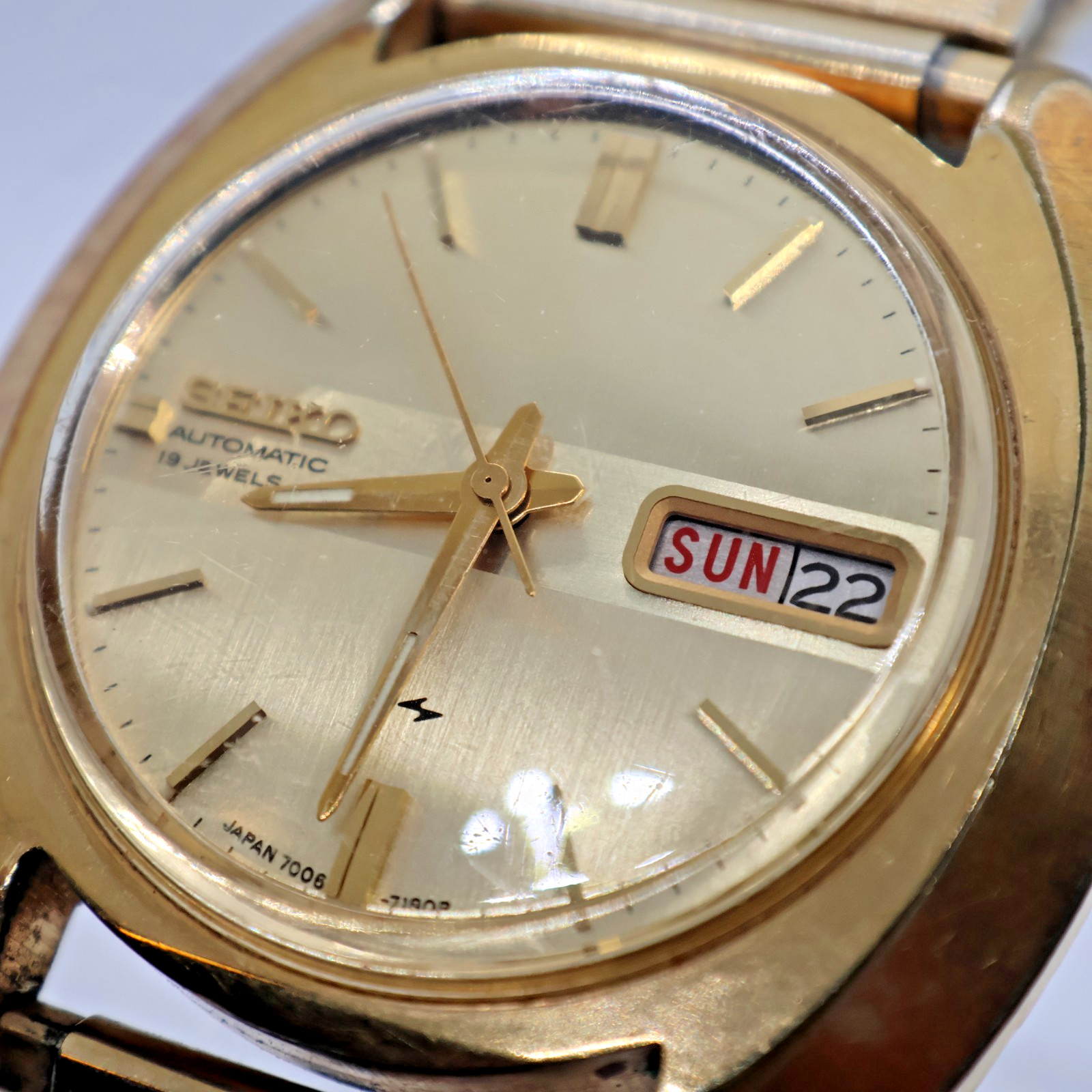 Vintage Seiko 7006-7080 “Batman” Automatic Day Date 19J Men’s Watch Runs Good