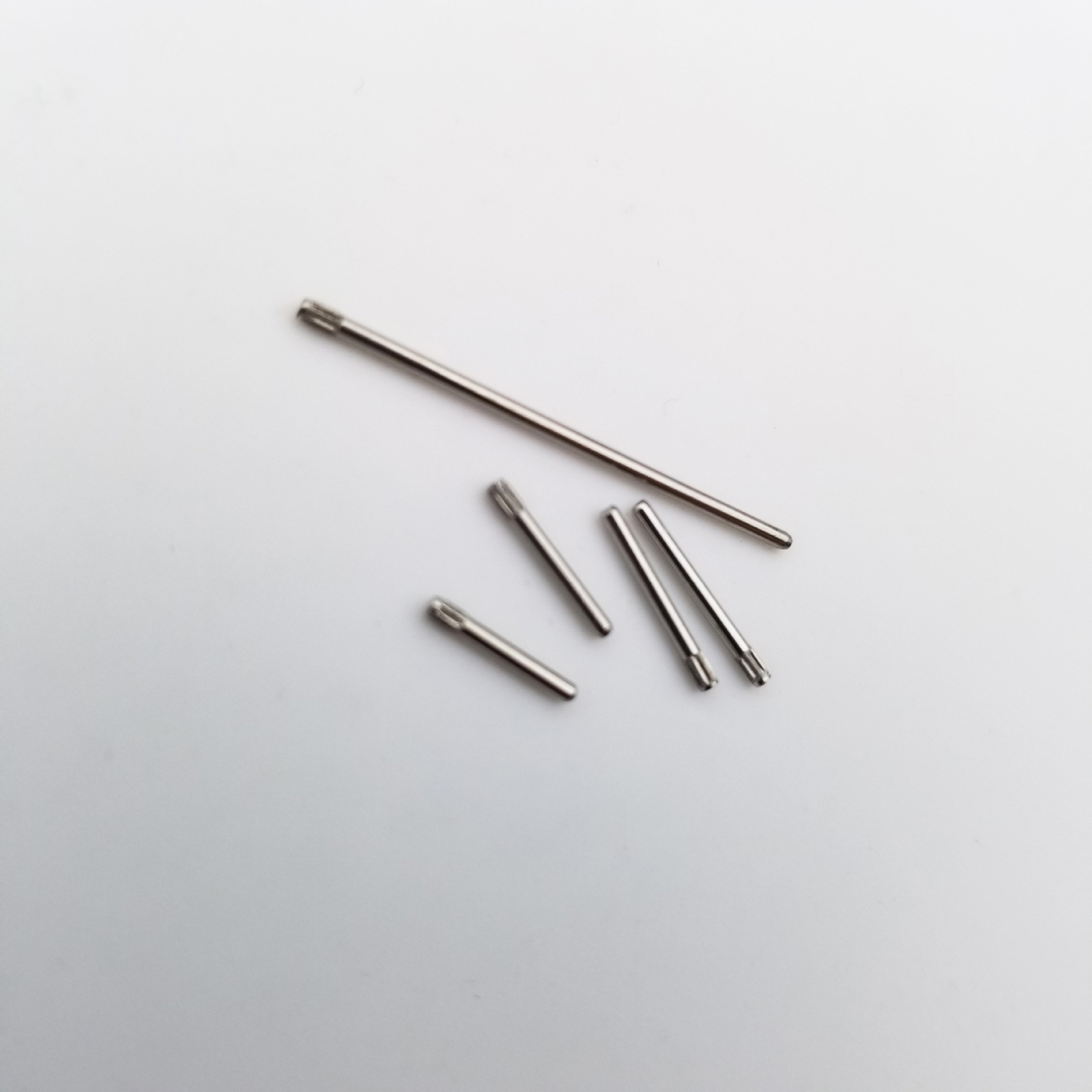 300Pcs 1.2/1.0mm 8-27mm Assorted Knurled Watch Band Bar Bracelet Link Pin