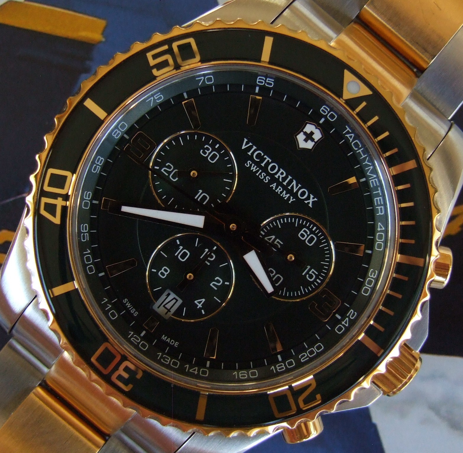 VictorINOX SWISS ARMY~MAVERICK GS GREEN/GOLD CHRONOGRAPH~Ratchet Bezel~43mm~LNEW
