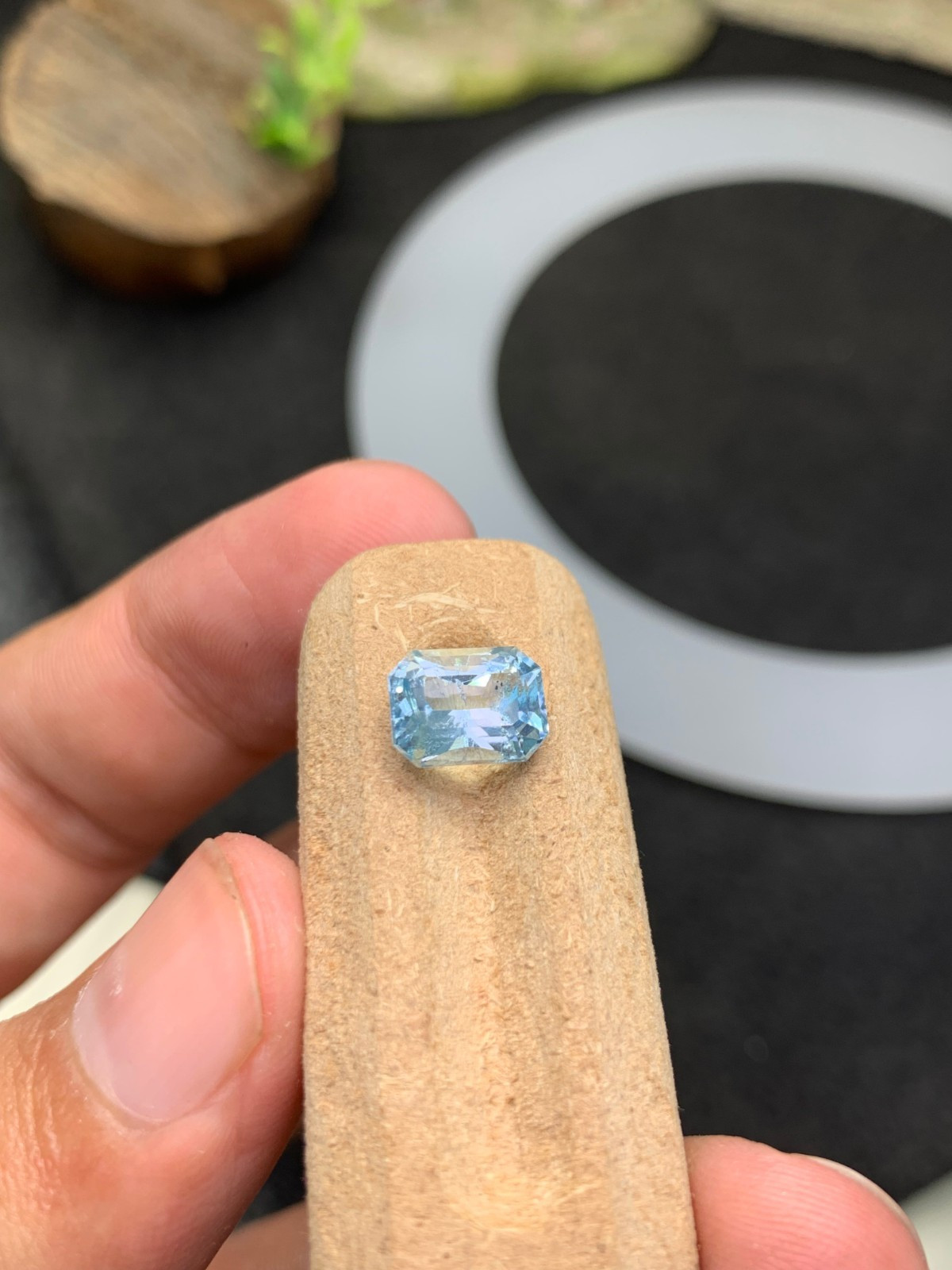 Aqua Marine 2.20ct-SI To Eye-clean-Emerald Cut-8x6x5mm-Pakistan