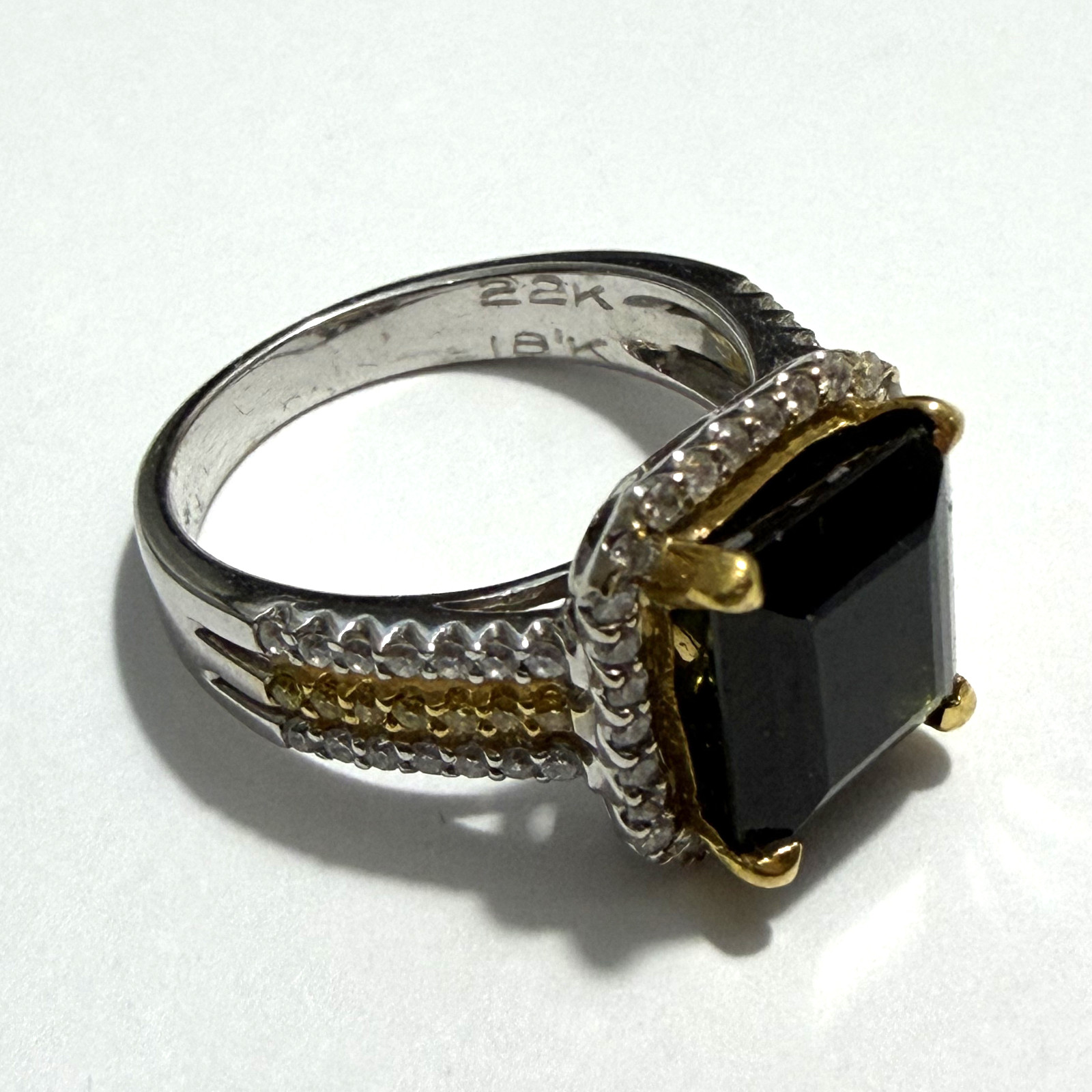 18K White Gold Green Tourmaline Diamond Ring 3.93ct Tourmaline 0.57ctw Diamonds