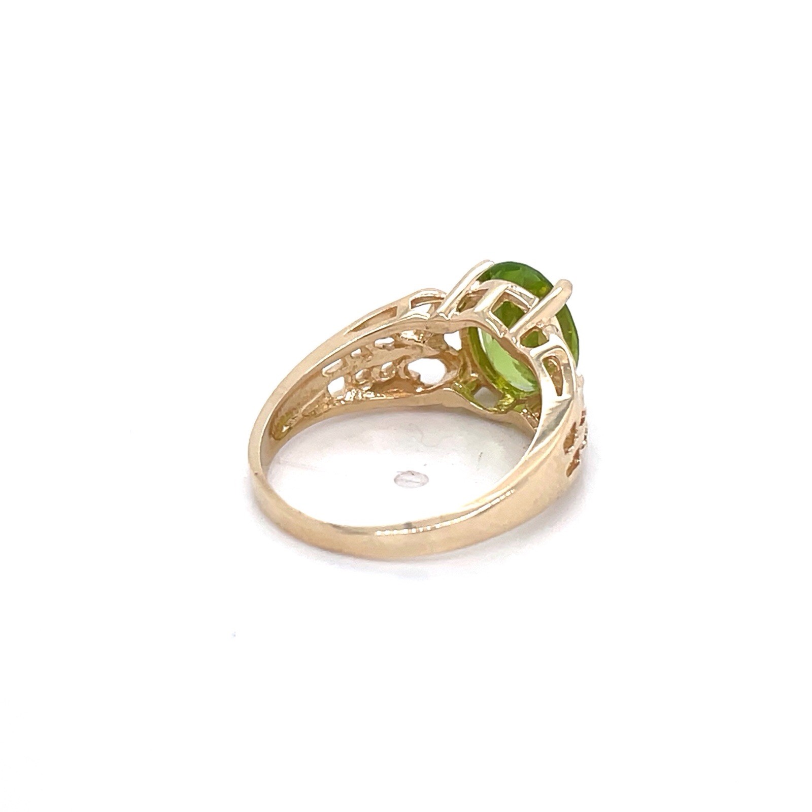 10k Yellow Gold 1.9 Ct Oval Peridot Filigree Ring Size 5 1/4 – 2.4 Grams