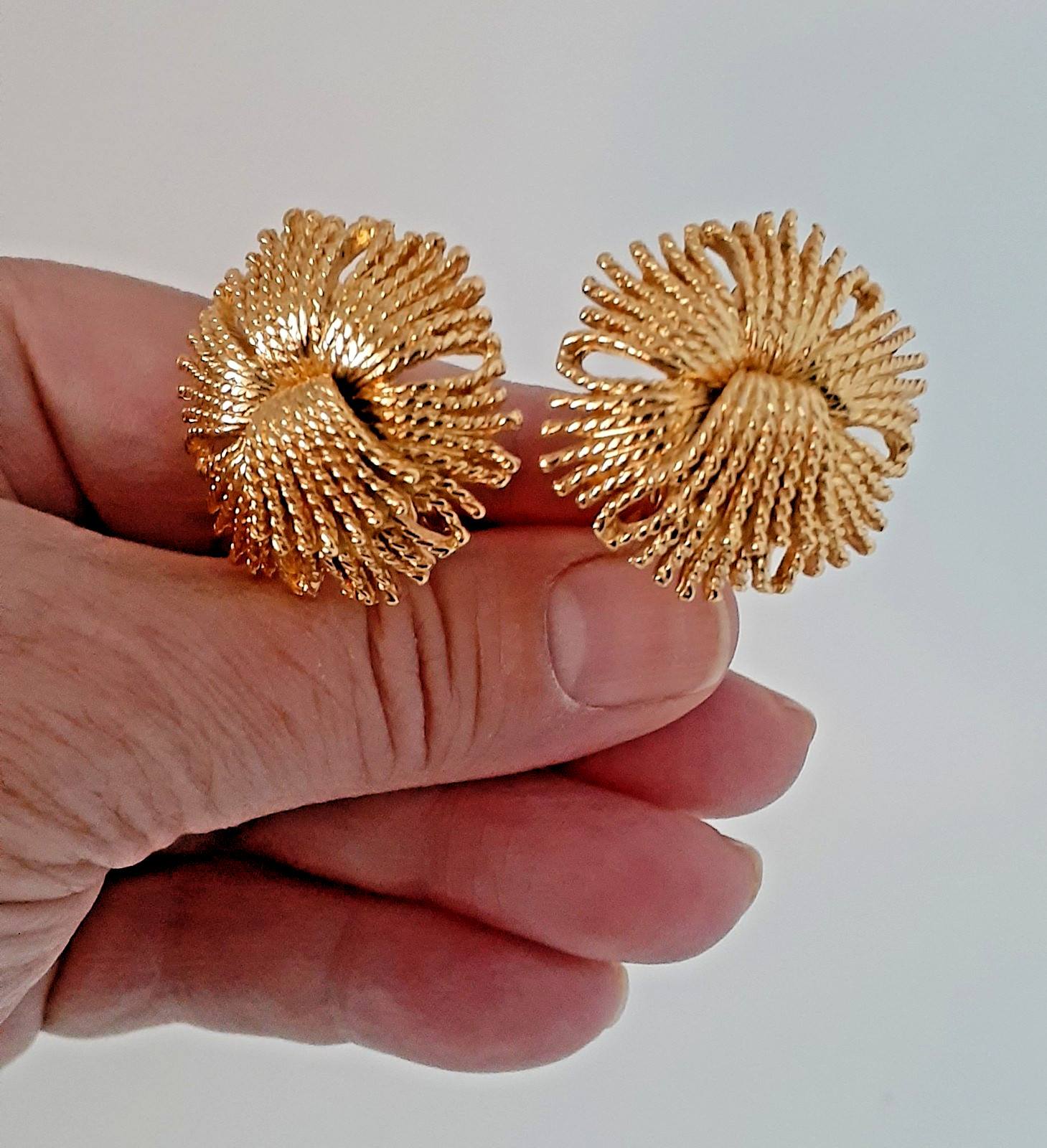 VTG MONET EARRINGS (3 PAIRS/GOLD/CLIPS) Cordelia, Ribbed Twist Bow & Geo Dangles