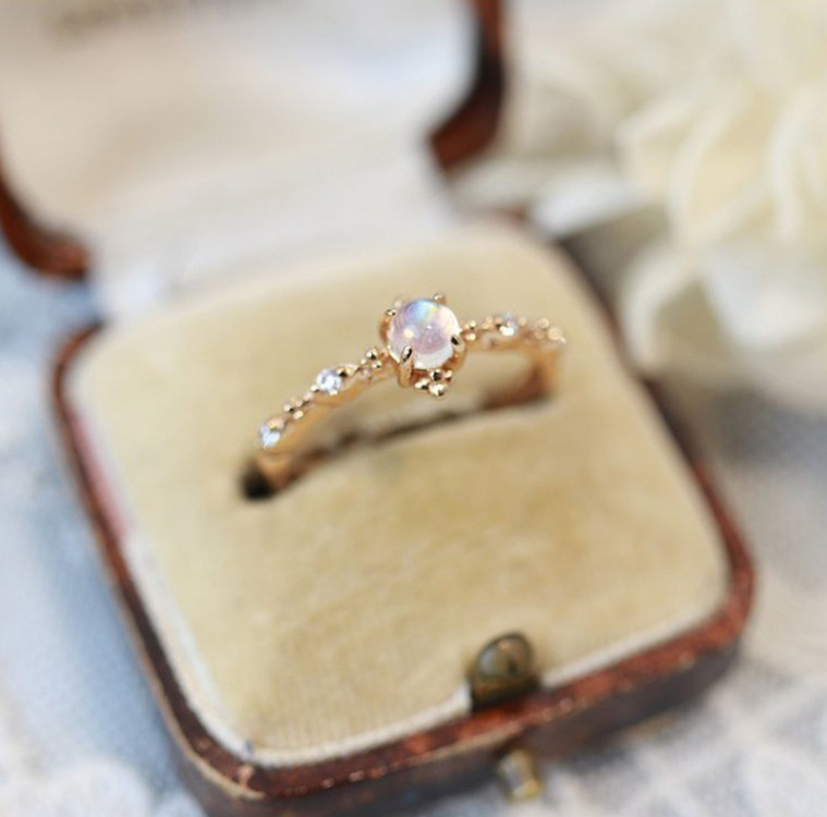 Vintage Natural Moonstone Ring Handmade Boho Healing Jewelry Gift Cancer/Pisces