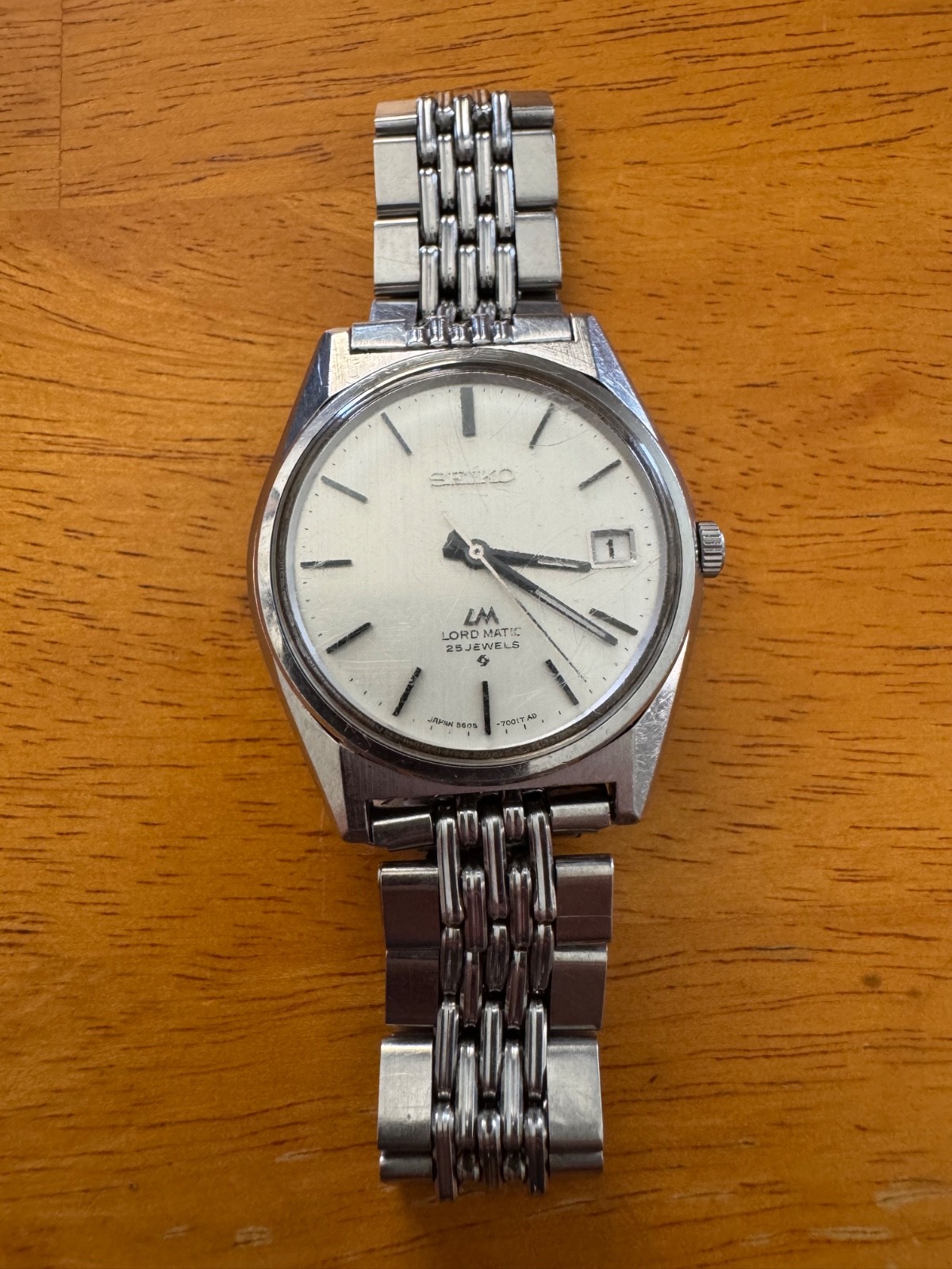 VINTAGE SEIKO LORD MATIC 5605-7020 – CREAM BRUSHED DIAL – BEADS OF RICE BAND
