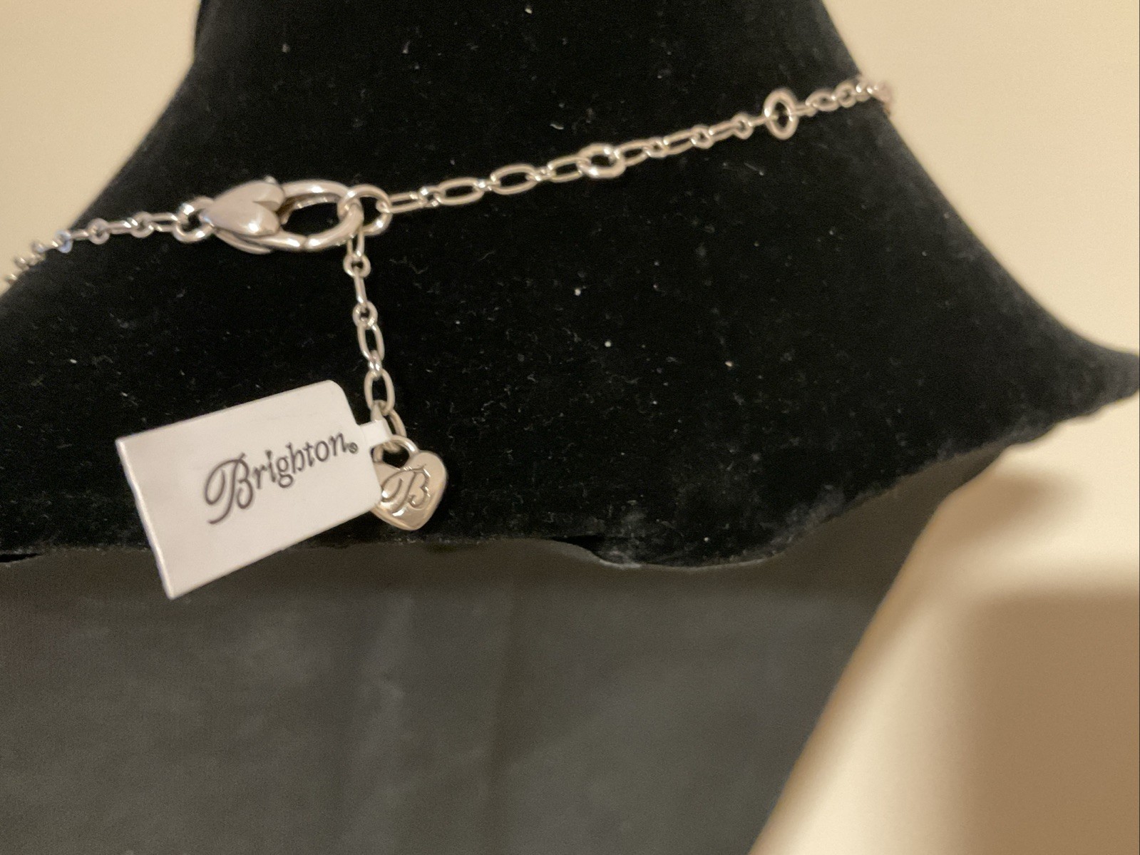 BRIGHTON NWT BEACHCOMBER WHITE ENAMEL CRYSTAL SHELL PENDANT NECKLACE RP:$78.