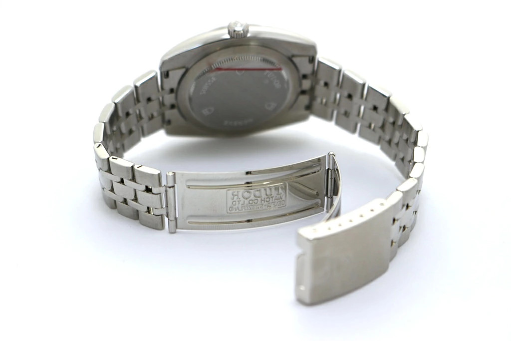 Tudor Classic Date 21010 Stainless Steel 37mm Silver Dial Automatic Men’s #DW692