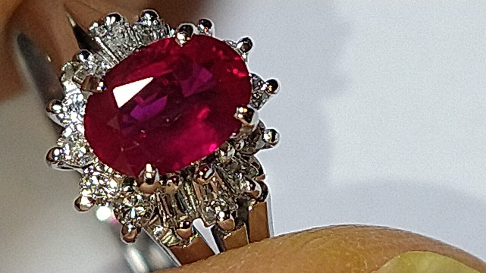 Solid platinum 0.84 carat natural ruby diamond ring 4.52 grams – sz 5.25 pt900