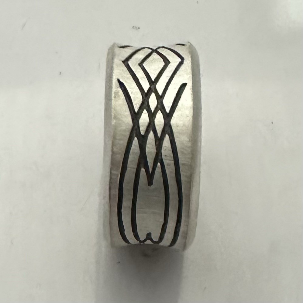 MJG STERLING SILVER PINSTRIPE WEDDING RING. STYLE #1 . ENGRAVED . SZ 10 ONLY