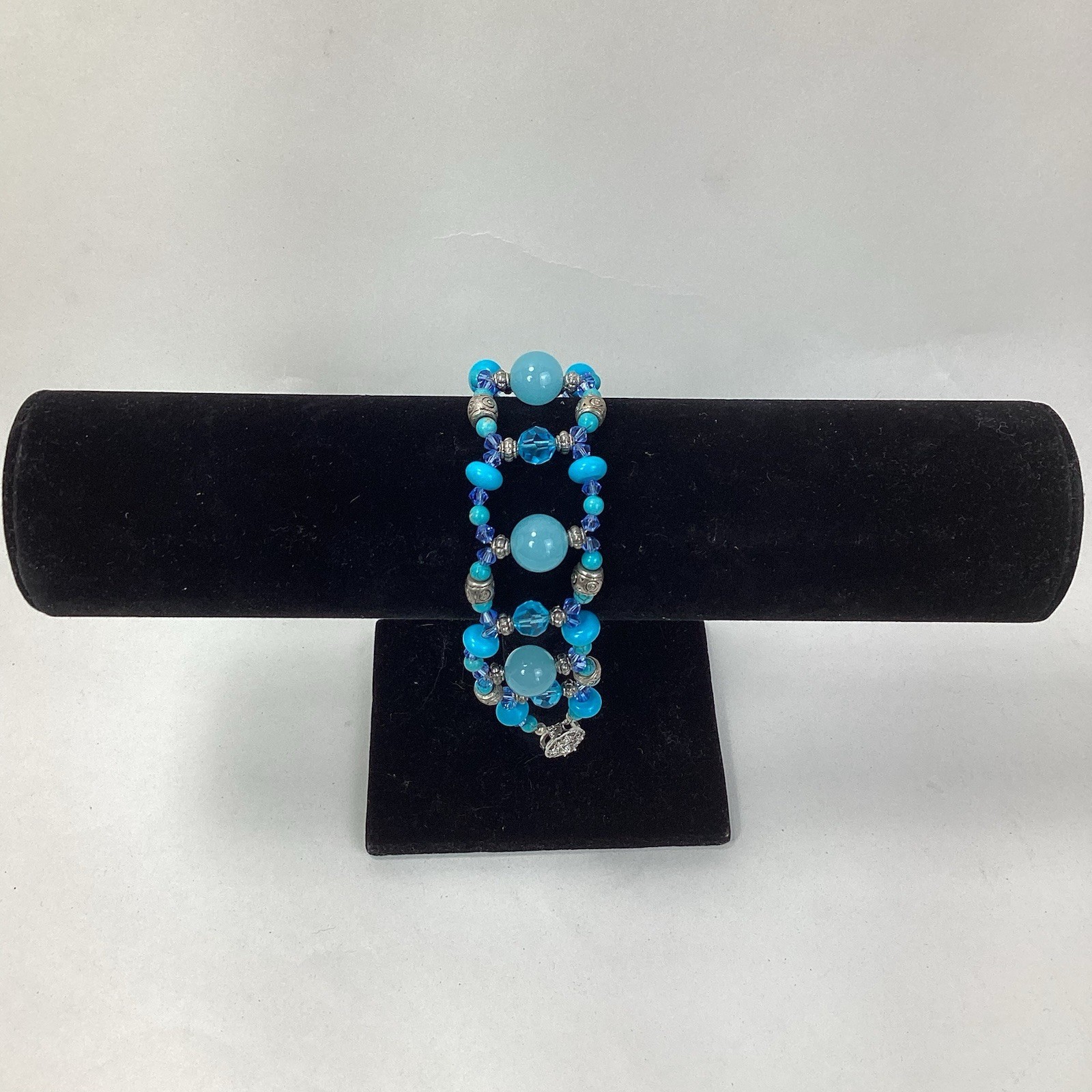 Turquoise Beaded Bracelet 8 Inches Long Push Lock Clasp Handmade Item #2