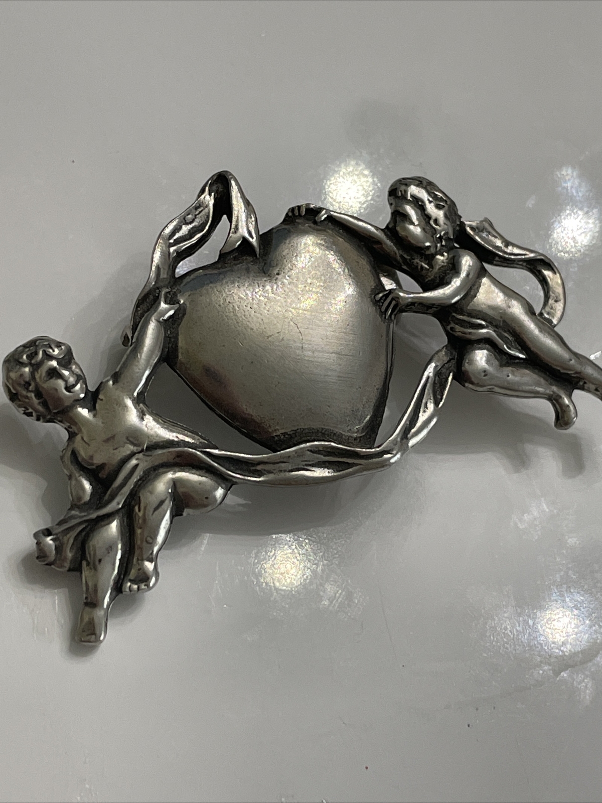 Seagull Pewter Canada Brooch Heart with Cherubs and Ribbon 2.25” Pin Signed 90s