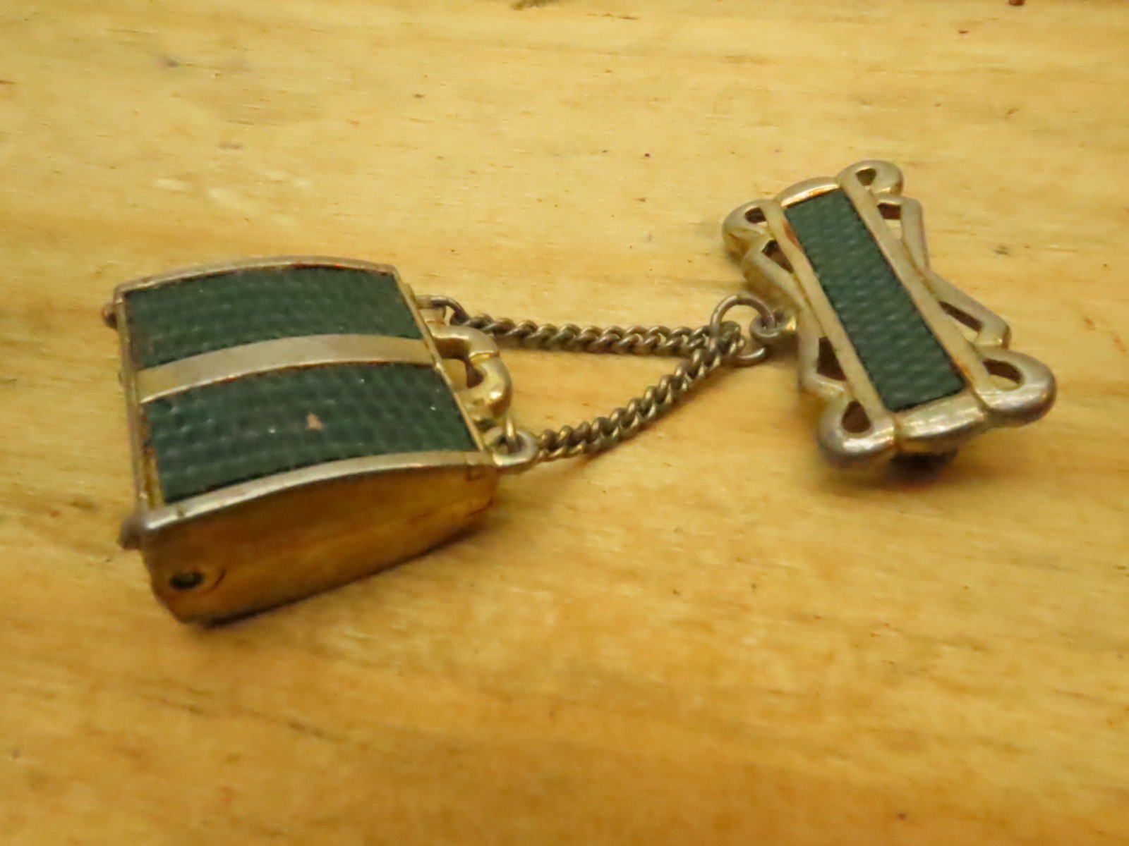 Vintage Silver Tone Green Clutch Purse Brooch Pin