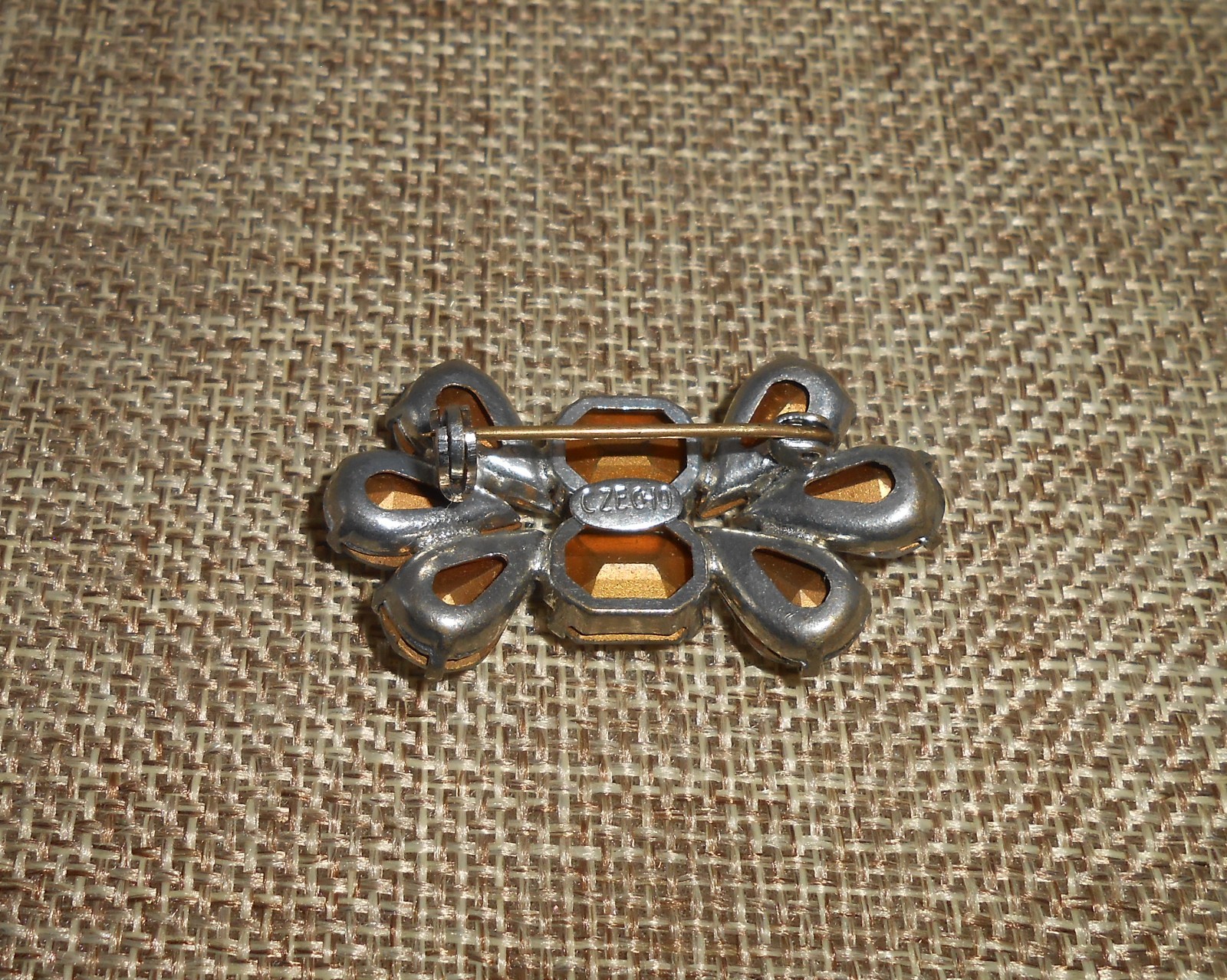 Vintage CZECHO CZECHOSLOVAKIA Clear Crystal Stones Brooch Pin Silver-tone J26