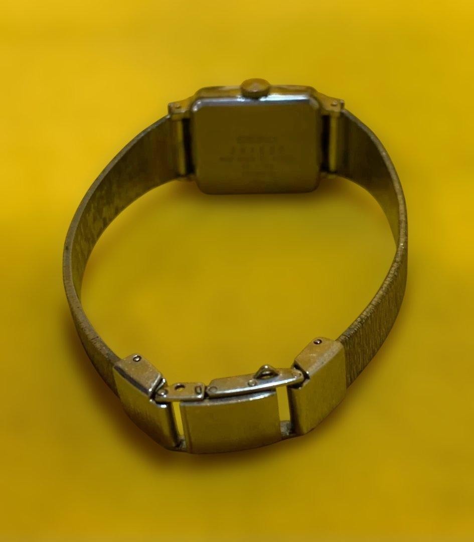 SEIKO rhinestone manual winding ladies’ watch, 17 jewels, as-is condition!