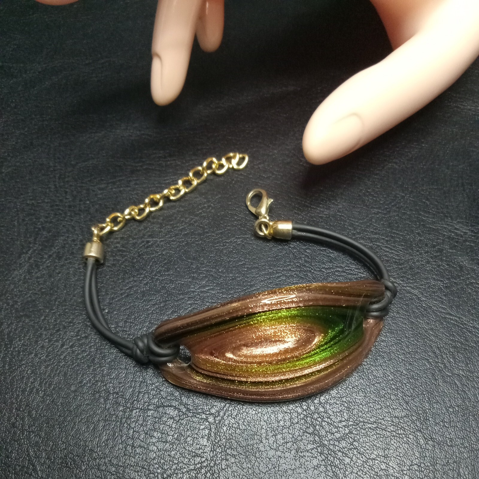 MURANO GLASS Gold/Green Rubber Cord Bracelet. 6312