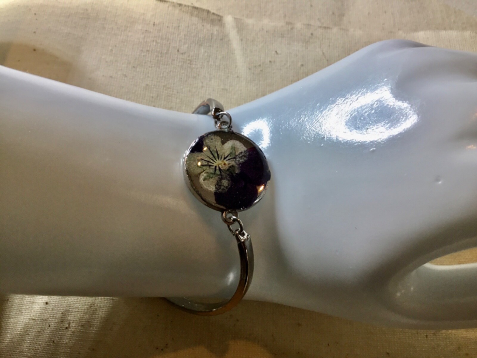 Violet Whispers – Botanical Viola Flower Jewelry Set | Handmade Bracelet