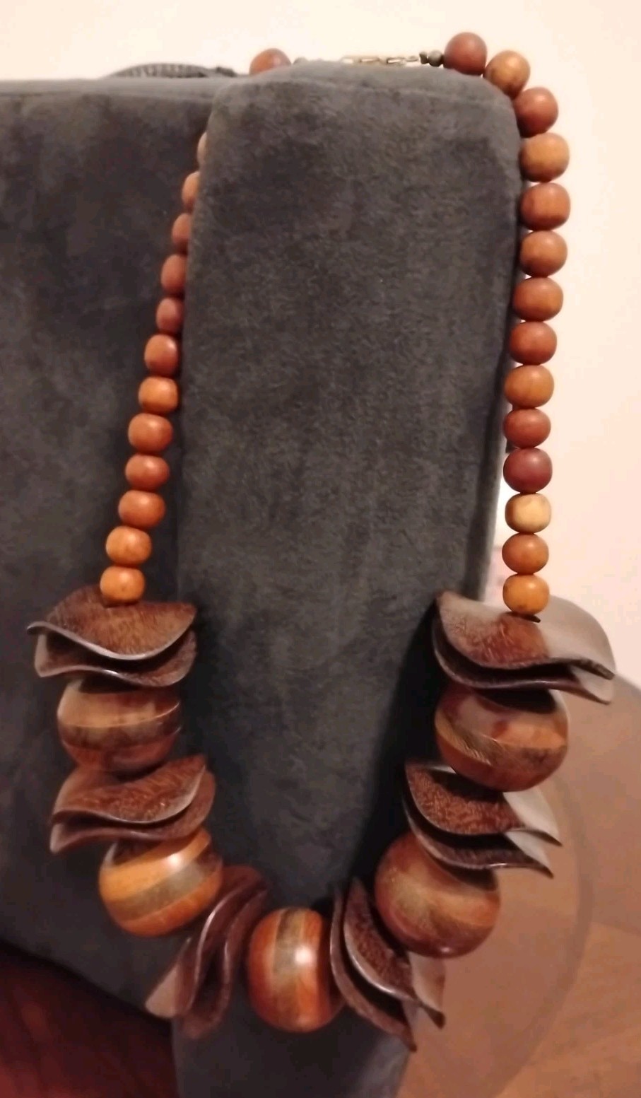 Vintage wooden chunky bohemian tribal graduated beads Earth tones 19 1/2″