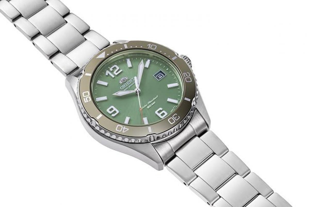 Orient Mako 40 Sports RN-WJ0001E Green Dial Solar Men Watch New in Box