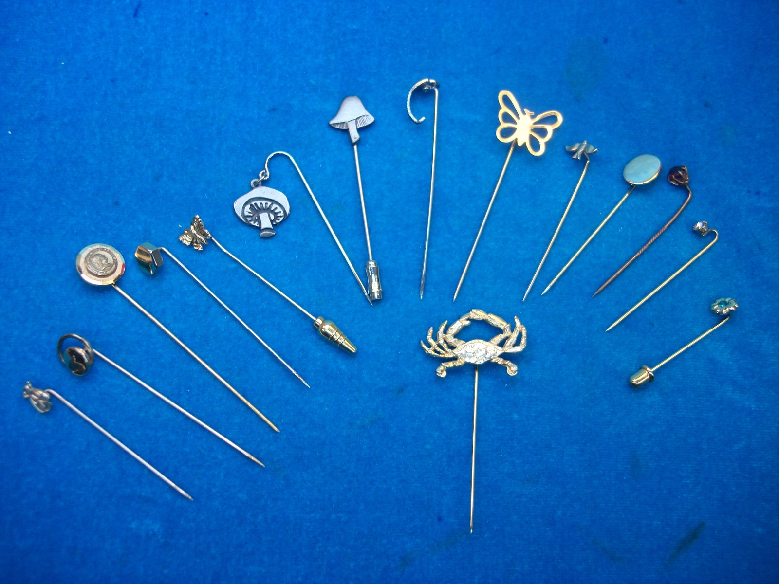 15 DIFF. VINTAGE STICK PINS – PRETTY!