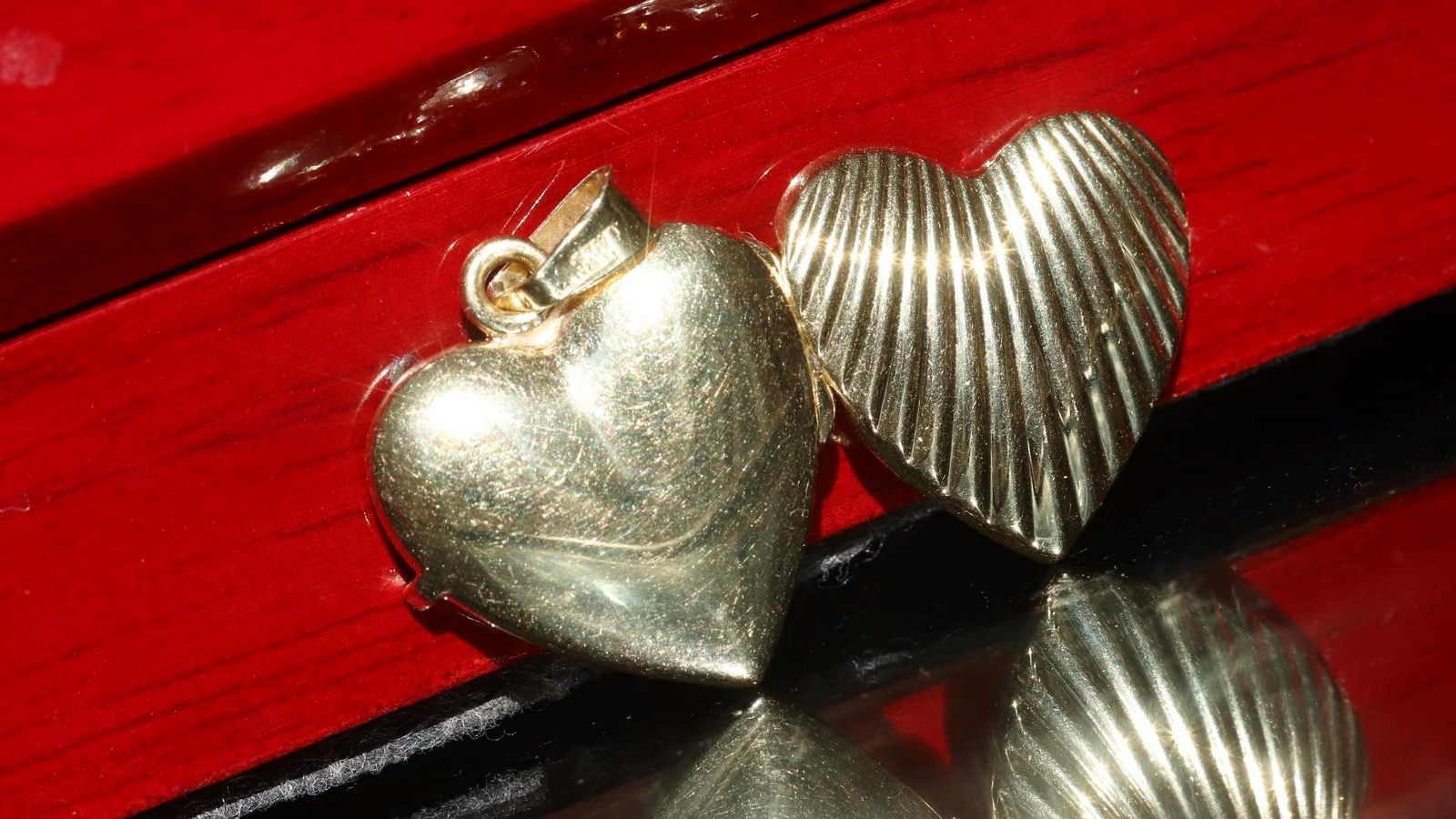 14k yellow gold pendant Italian 1.05″ heart locket charm vintage 3.85gr N3467
