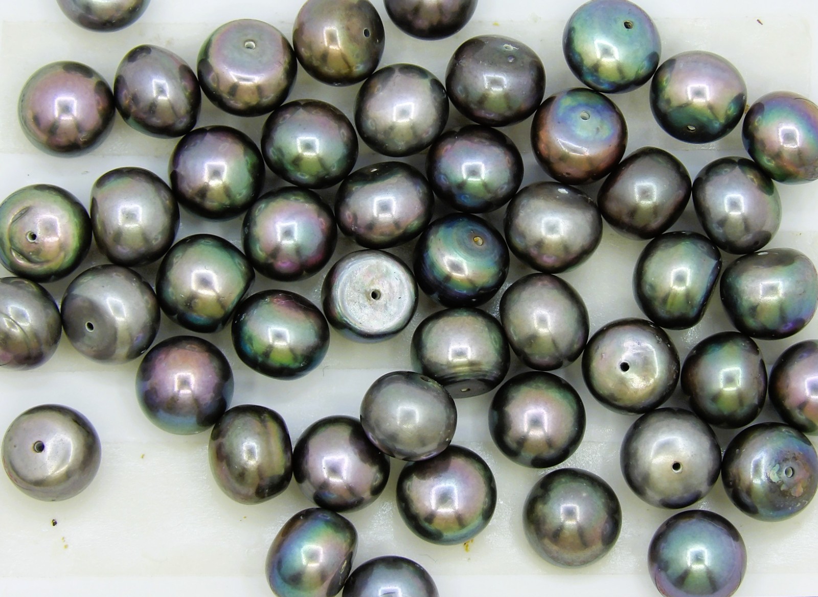 1pc. Dark Peacock Half Drilled Freshwater Button Pearl Beads 10.2-10.6mm LB-C1