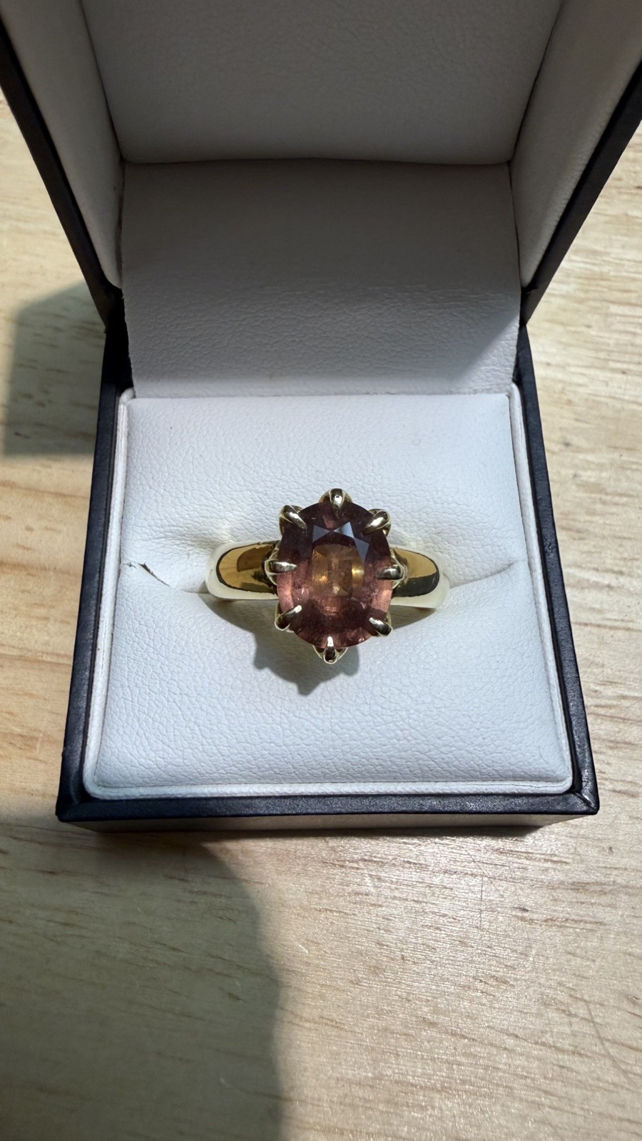18K Solid Yellow Gold Natural Colour-Change Sapphire Solitaire Ring — 4.33ct