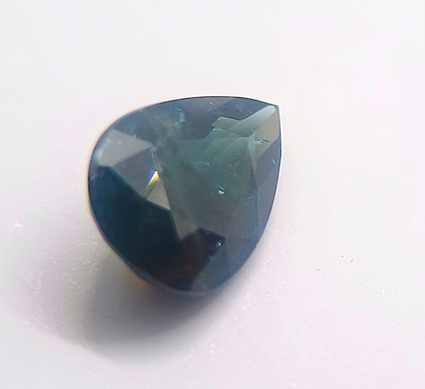 AUSTRALIAN OCEAN DEEP NAVY BLUE-Green SAPPHIRE 1.36ct Pear Tasmanian Plant Insid
