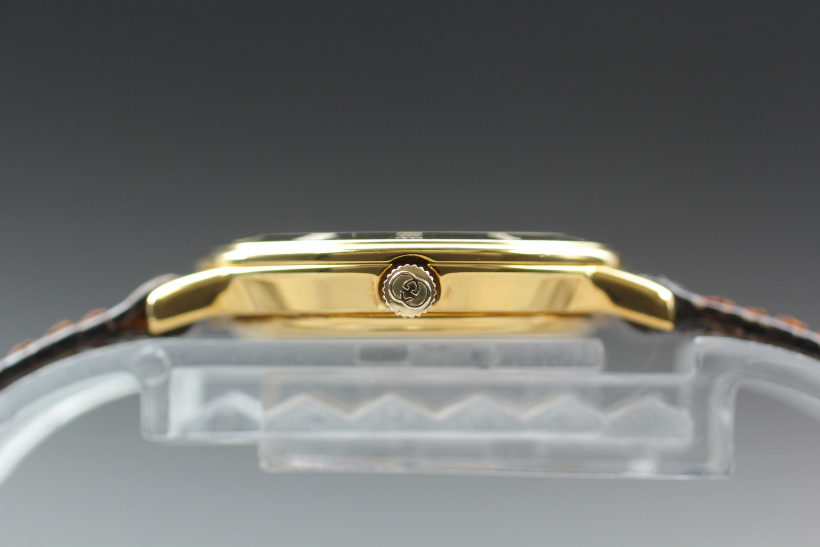 [Near MINT] GUCCI 3000.2.L 26mm Gold Dial Roman Quartz Women’s Watch From Japan