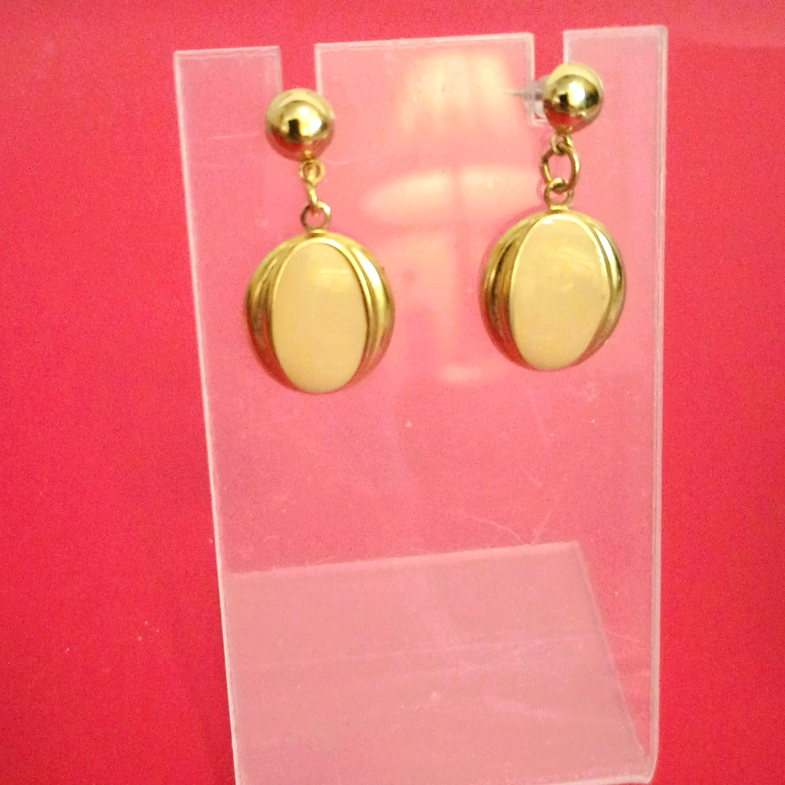 Peach Enamel Oval Drop Earring 1″ Gold Tone Post Retro Light Dangle Jewelry