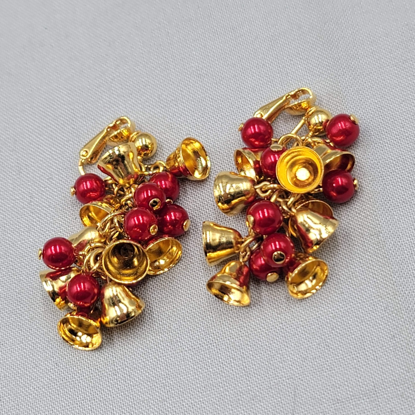 Vintage Avon Red Bead Jingle Bells Clip on Earrings Gold Plated Christmas 1.5″
