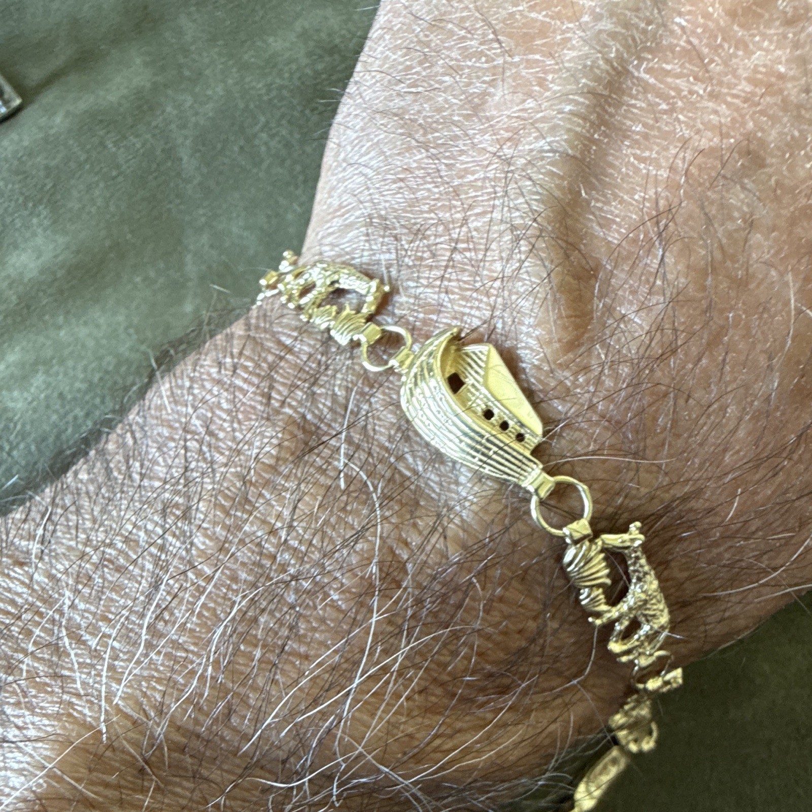 10K Yellow Gold Noah’s Ark Animal Bracelet 7 1/2 inches Lobster Claw Excellent