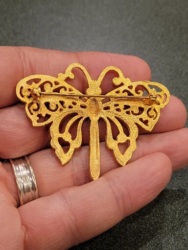 Vintage Gold Tone Filigree Butterfly Moth Die Struck Brooch Pin