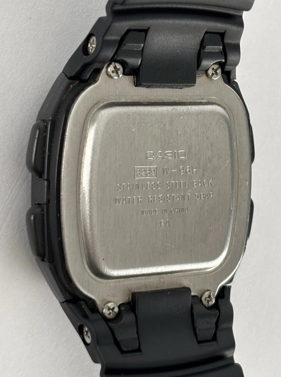 Vintage Casio Illuminator W-96H 36mm Black Digital Watch w/Band & New Battery