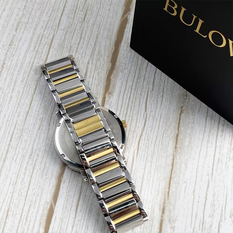 Bulova Modern Futuro 98D151 White Dial/Gold Men’s Quartz Daiamond Watch 42mm New