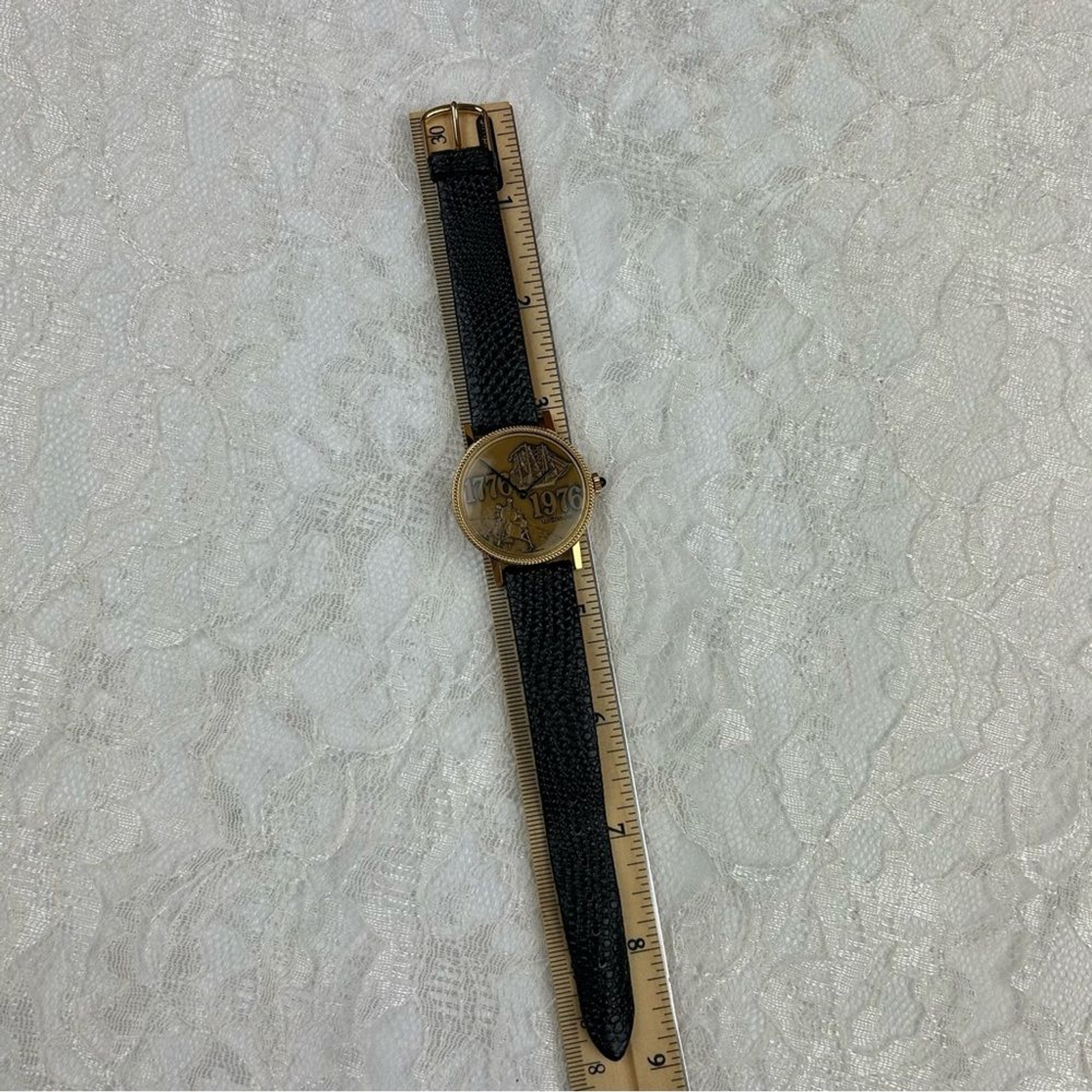 RARE Men’s Vintage 1776 1976 BICENTENIAL WITTNAUER COIN BASE 8KT GOLD WATCH