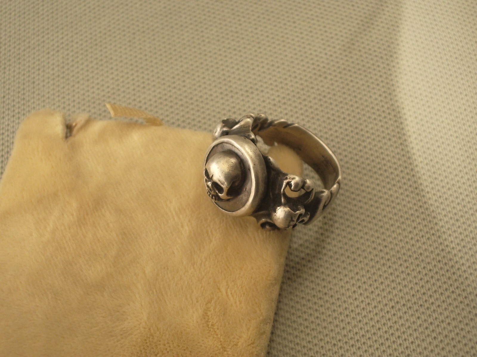 Rare antique silver Memento Mori Skull Ring Size 7.5