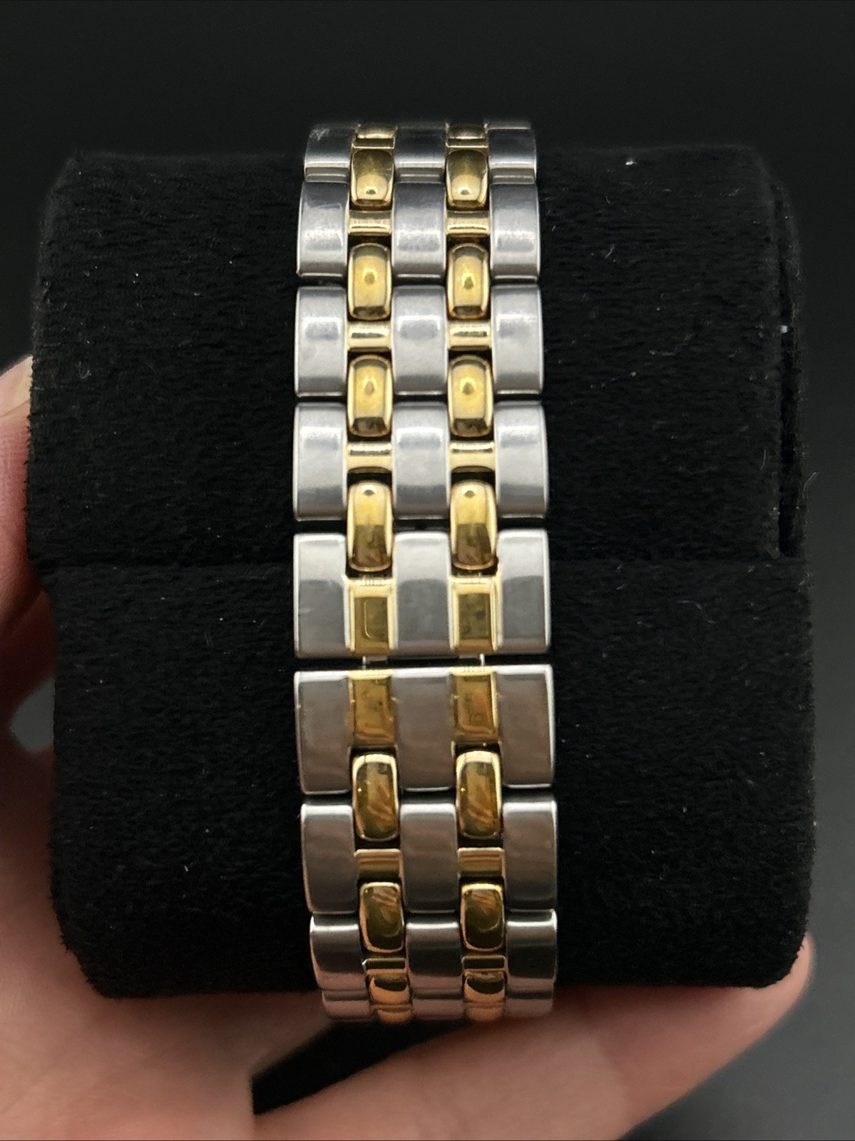 Raymond Weil Tango Collection 5560 Two-Tone Men’s Watch Sapphire Crystal 36mm