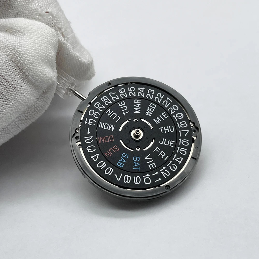 Japan Genuine NH36 Movement English-Spanish Datewheel Crown at 3.0/3.8 O’clock