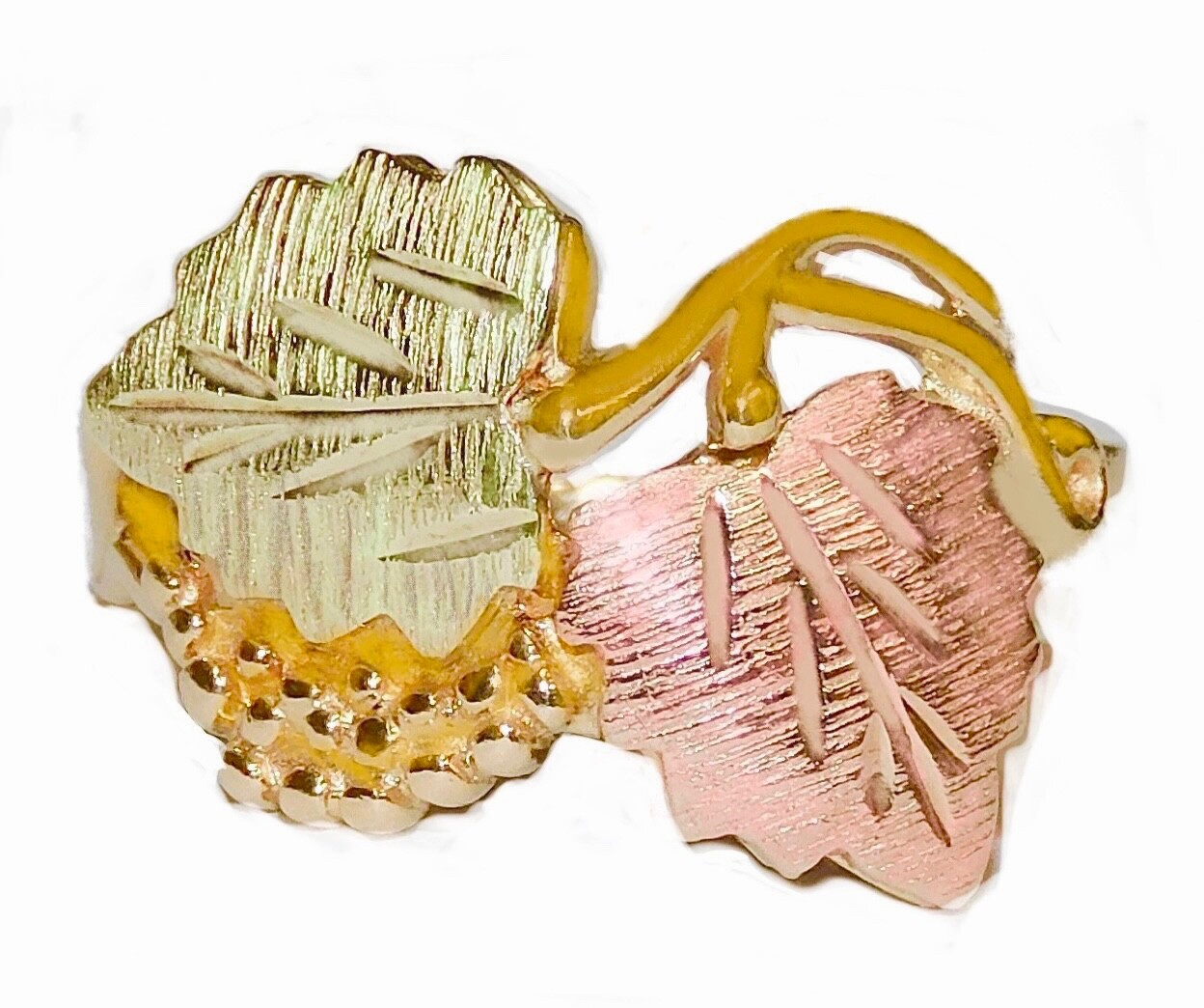 Black Hills Gold 10k Classic Leaves Foliage Ring Size 6