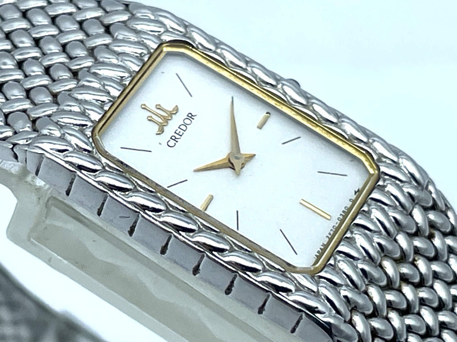 Near MINT Vintage SEIKO Credor Integral Quartz Ladies Watch White Dial 2F70-5341
