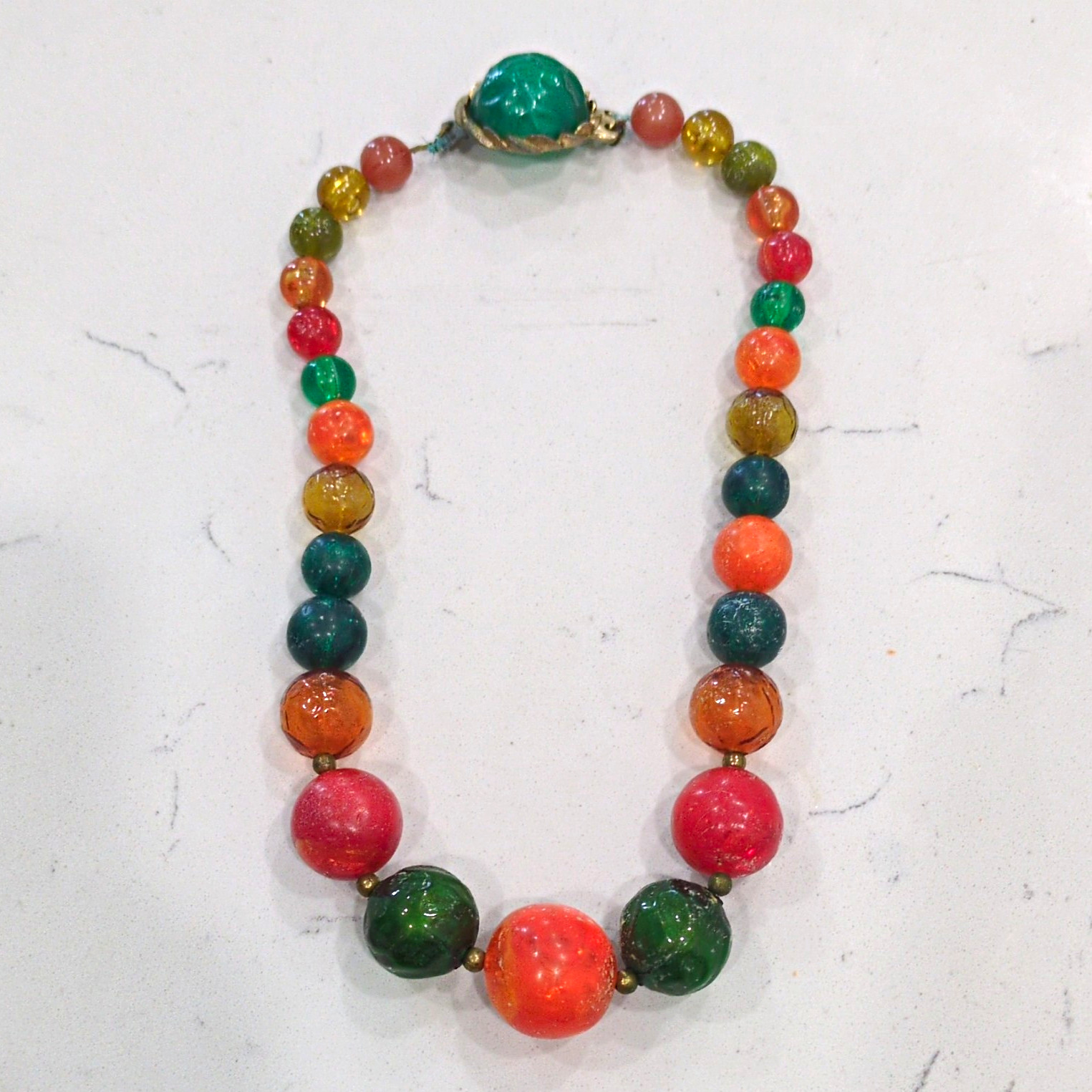 Multicolor Plastic Beaded Necklace Gold Tone Clasp Round Charm Ball/Bead Chain