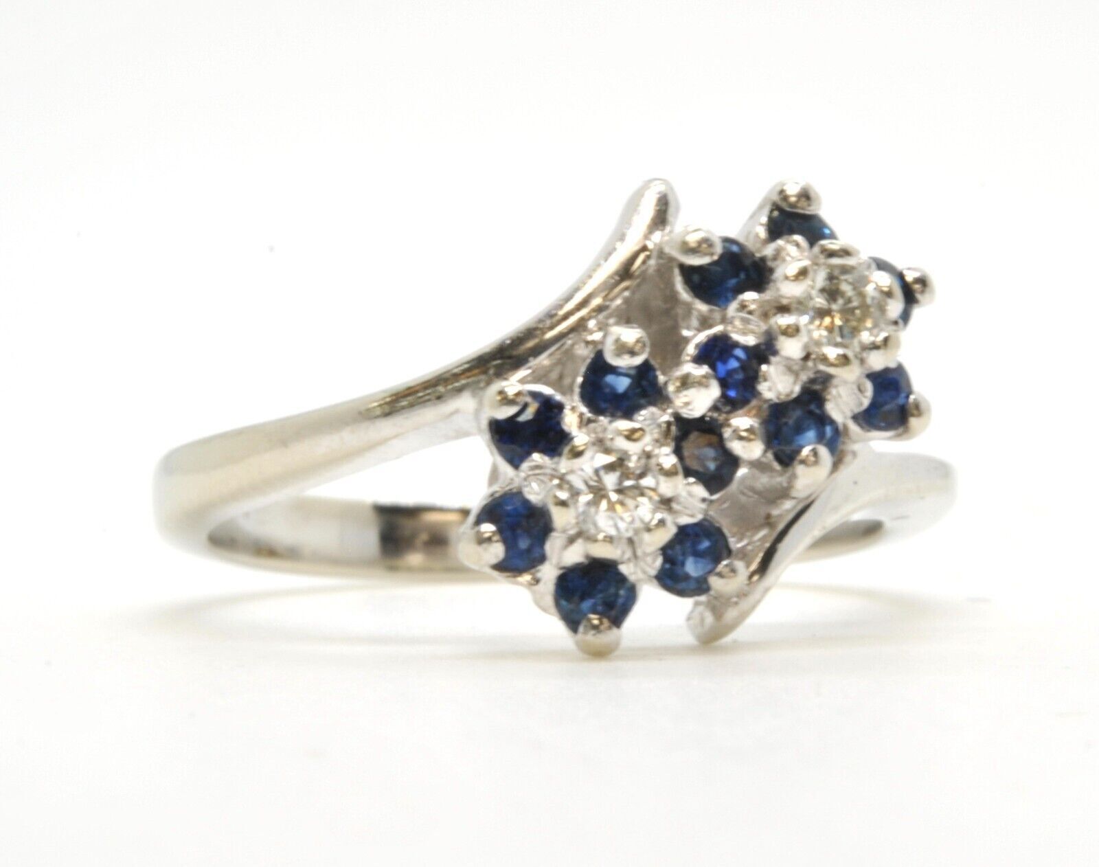 14k White Gold Dark Blue Sapphire And Diamond Cluster Right Hand Ring Size 6