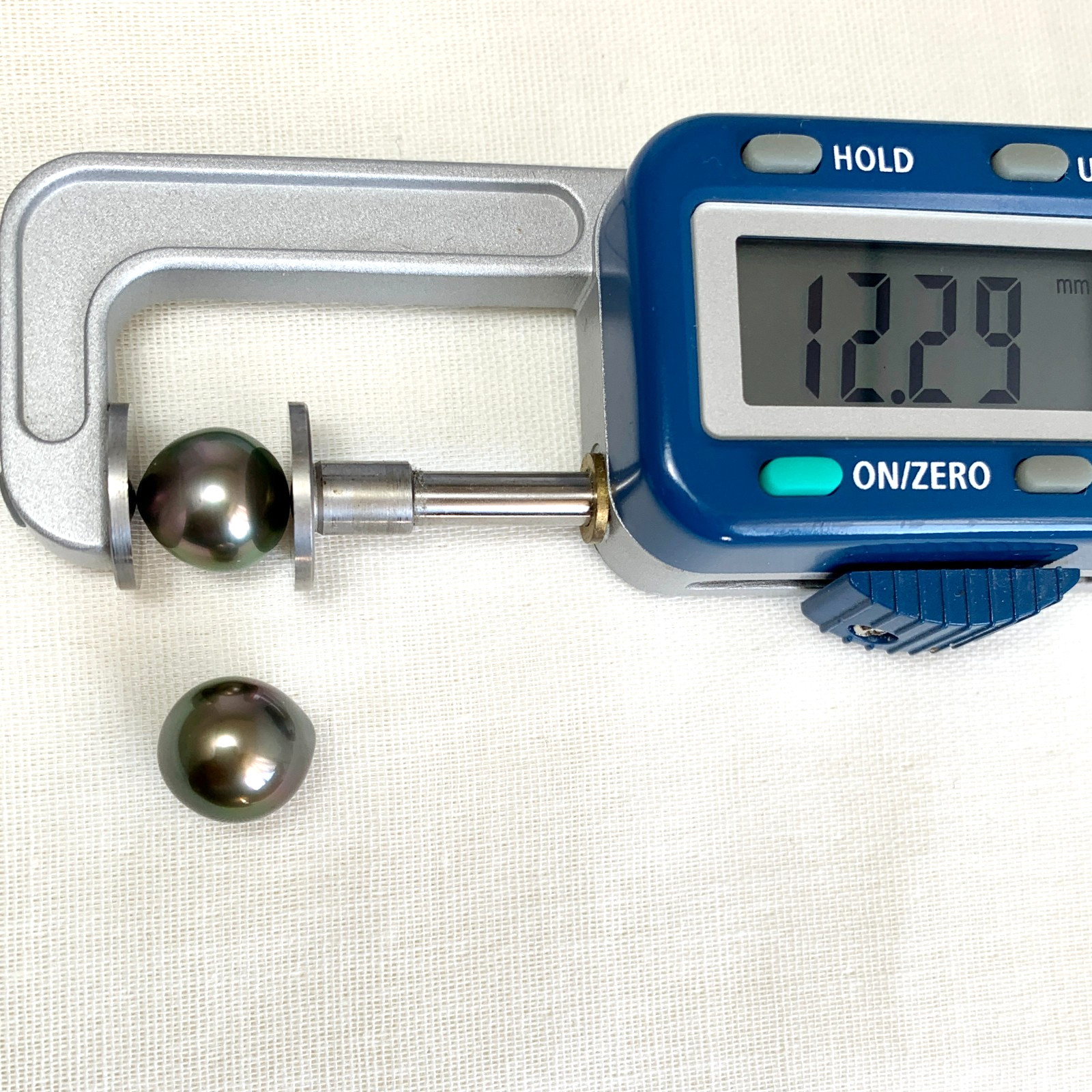11.7×12.3mm Peacock Tahitian Loose Pearl Undrilled,High Luster,PSL Certificate