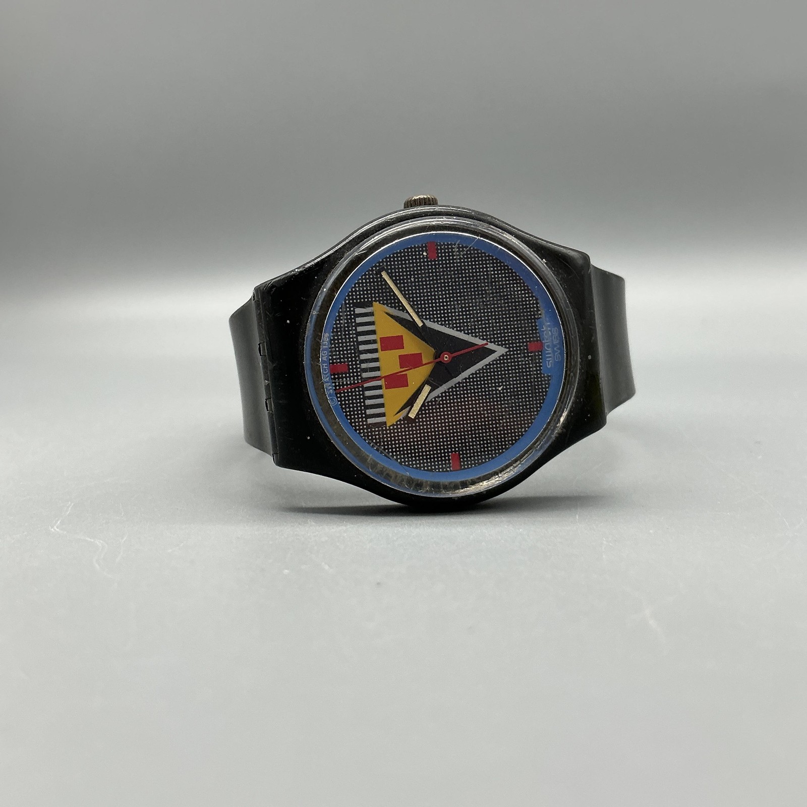 Swatch Lancelot Womens Watch 31mm Geometric Dial GB110 Plastic Swiss New Battery