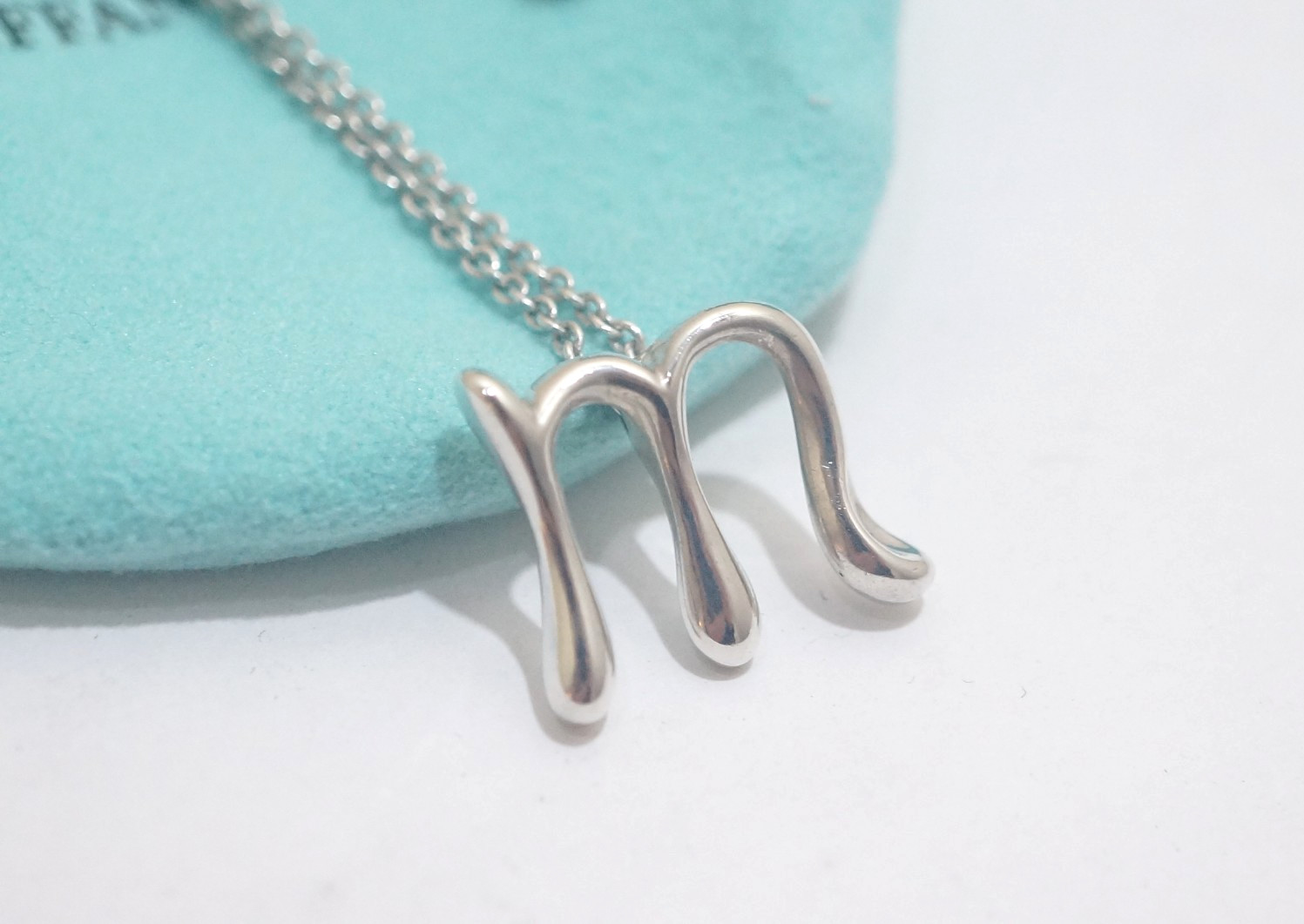 Tiffany & Co. Silver Peretti ”m” Medium Initial Letter Pendant Necklace 18″